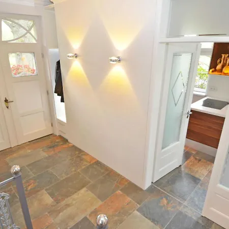 شقة Kapitans Hus - Haushalfte 01 Mit Kamin, Sauna, Wasserblick Gross Stresow